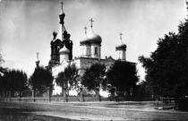 Храм Святой Троицы до разорения    и поворот на улицу Поповка (сейчас Первомайская)